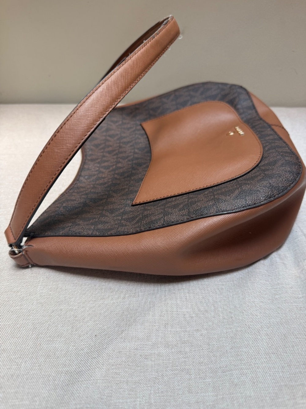 Michael Kors Large Eden Brown Hobo Shoulder Bag Purse - Picture 7 of 16